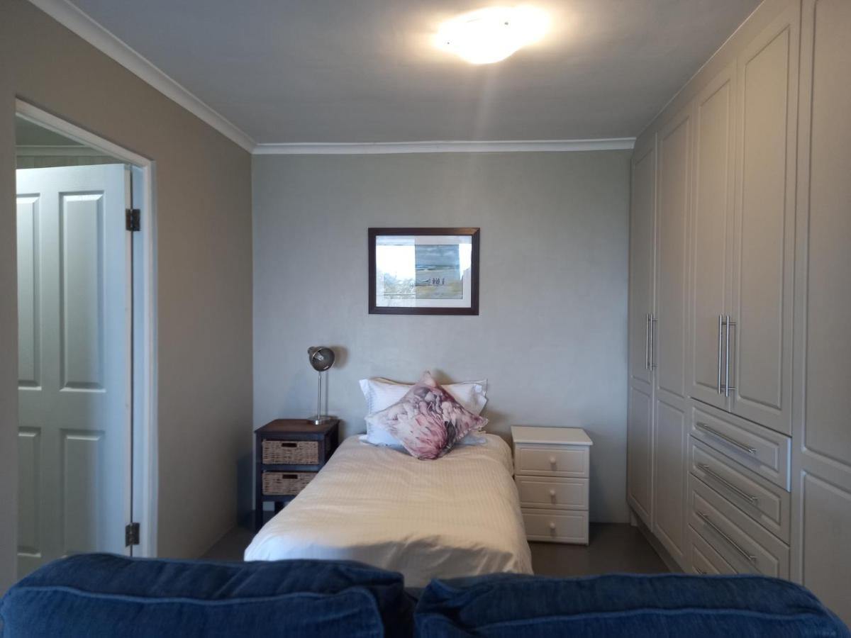 Mussel Beach Holiday Lets Apartment Cape Town Exterior photo