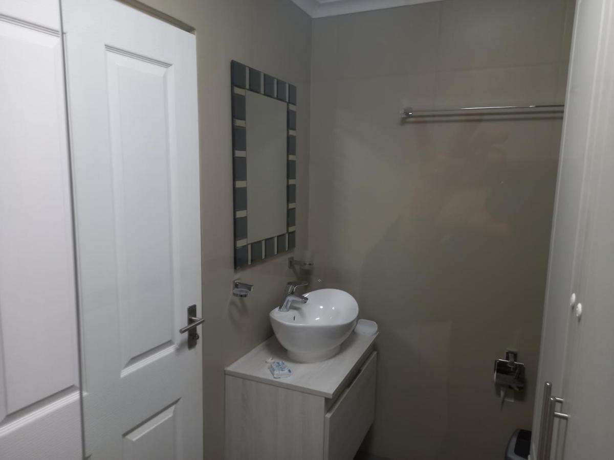 Mussel Beach Holiday Lets Apartment Cape Town Exterior photo